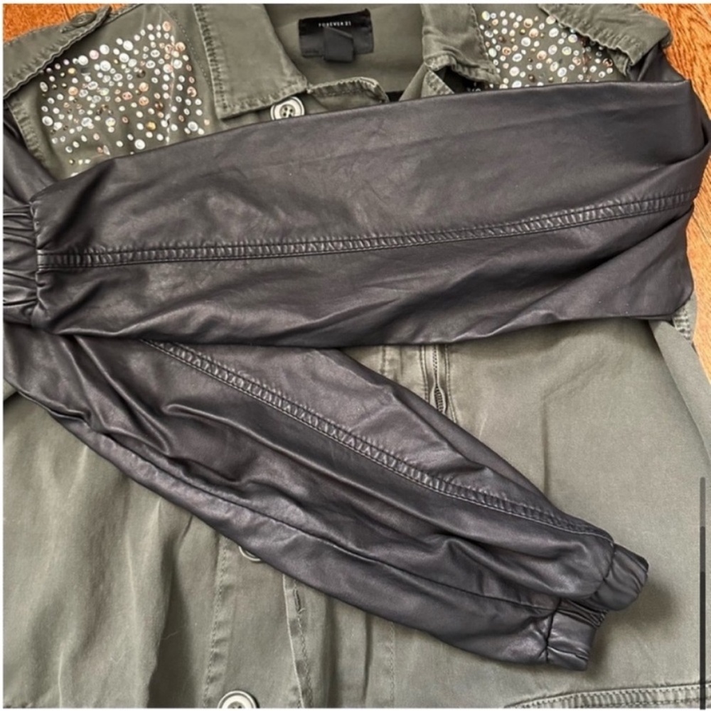 Rhinestone leather sleeve moto jacket - Picture 7 of 12